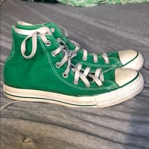 kelly green converse